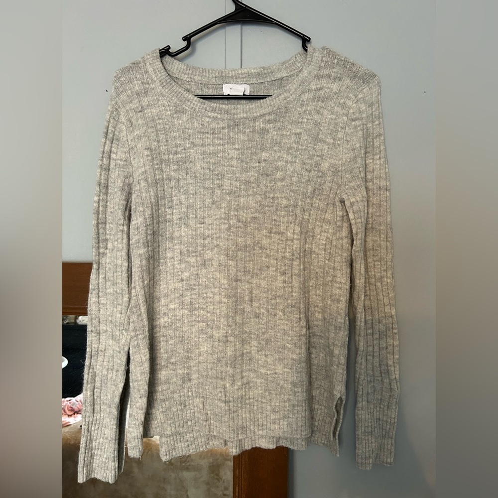 Cozy Light Gray Women's Crew Neck Sweater